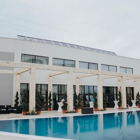 Hotel Pik Elegance Ploieşti Exteriér fotografie