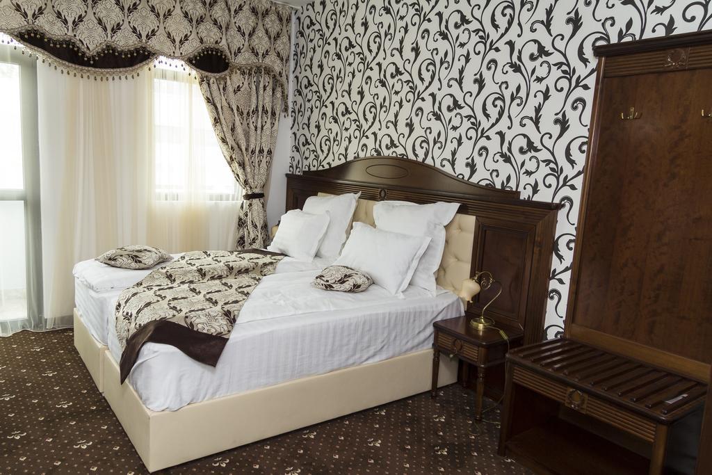 Hotel Pik Elegance Ploieşti Pokoj fotografie