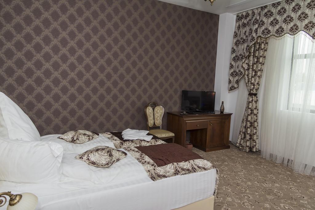 Hotel Pik Elegance Ploieşti Pokoj fotografie