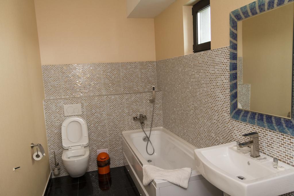 Hotel Pik Elegance Ploieşti Pokoj fotografie