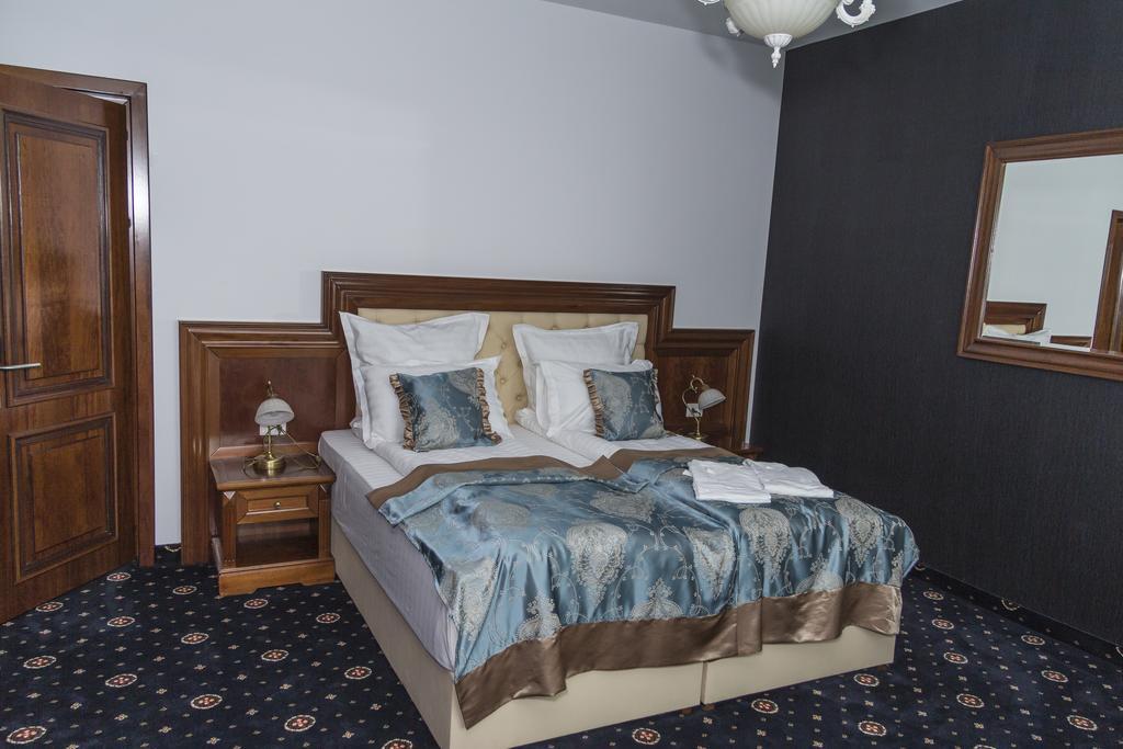 Hotel Pik Elegance Ploieşti Pokoj fotografie