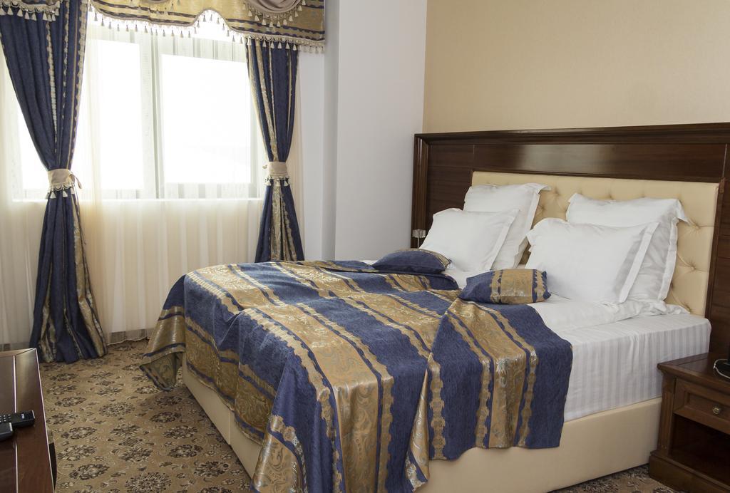 Hotel Pik Elegance Ploieşti Pokoj fotografie