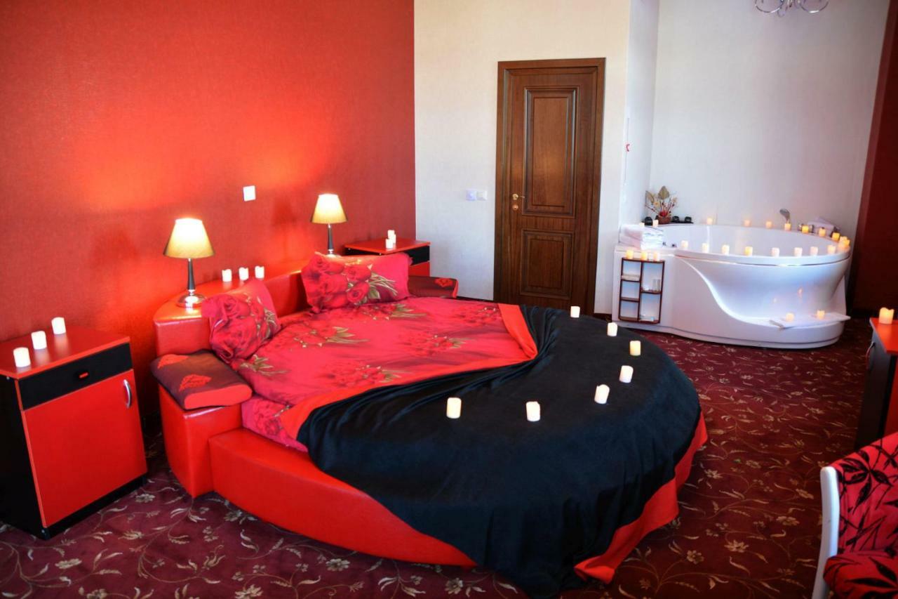 Hotel Pik Elegance Ploieşti Exteriér fotografie