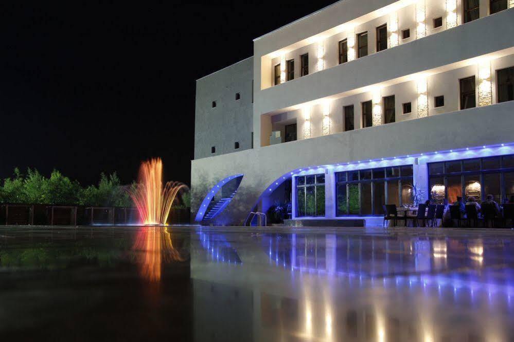 Hotel Pik Elegance Ploieşti Exteriér fotografie