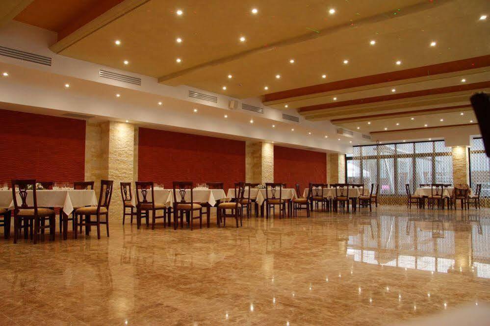 Hotel Pik Elegance Ploieşti Exteriér fotografie