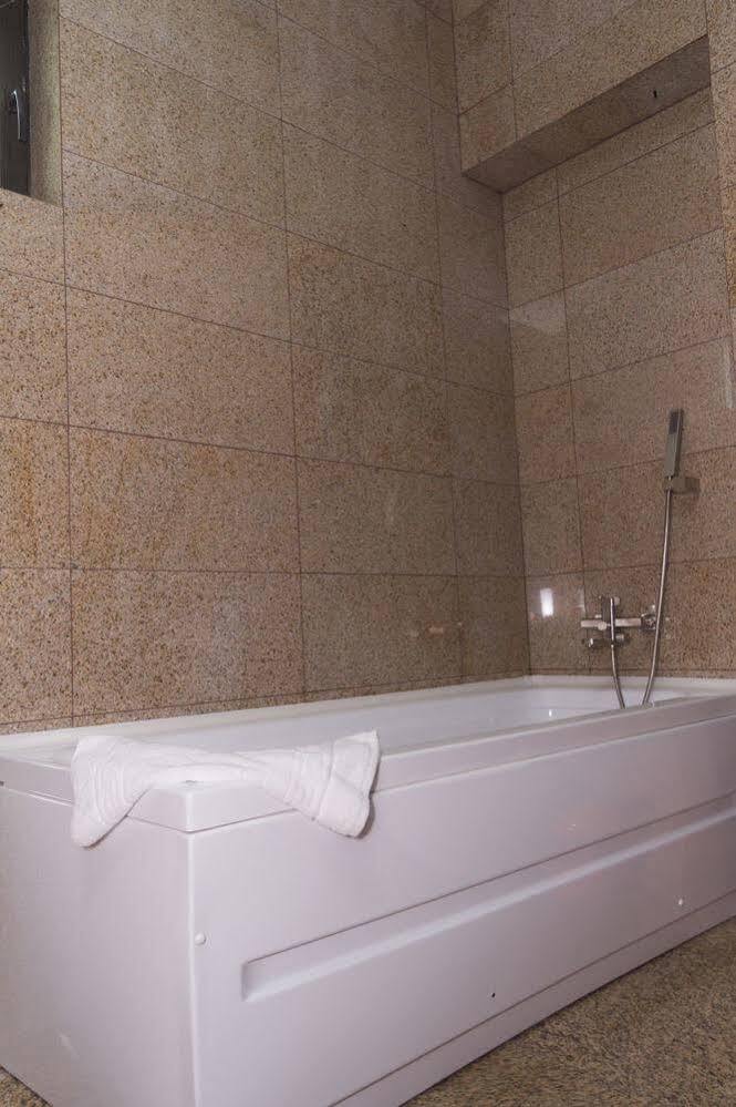 Hotel Pik Elegance Ploieşti Exteriér fotografie