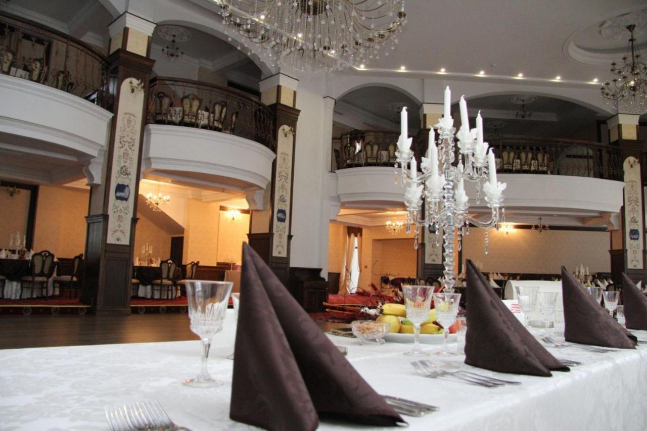 Hotel Pik Elegance Ploieşti Exteriér fotografie